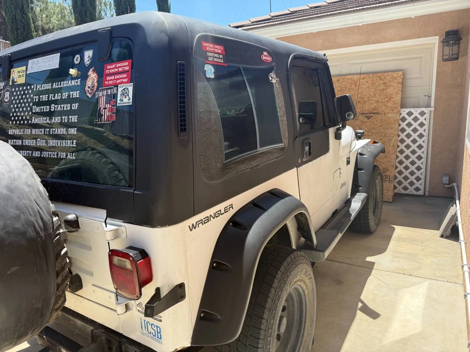 1993 Jeep YJ Wrangler - Image 4 of 13