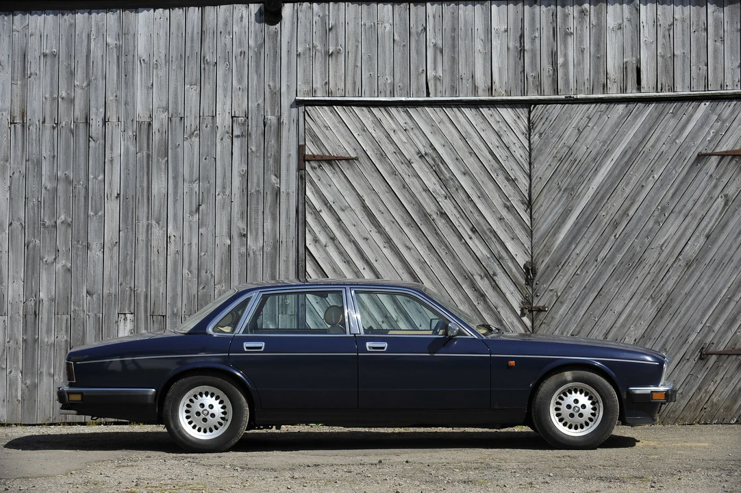 1993 Jaguar XJ40 XJ - Image 7 of 10