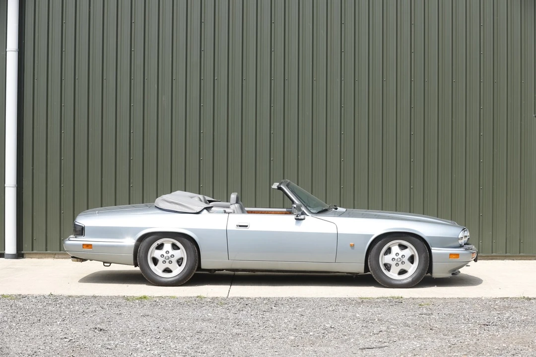 1993 Jaguar XJS - Image 9 of 30