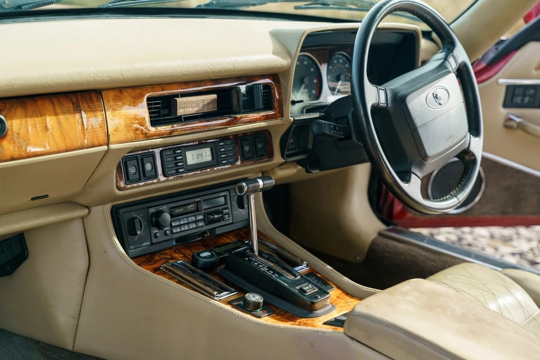 1993 Jaguar XJS Facelift AJ-16 - Image 23 of 30