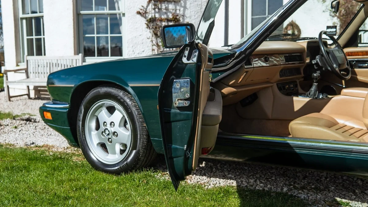 1993 Jaguar XJS Convertible - Image 25 of 30