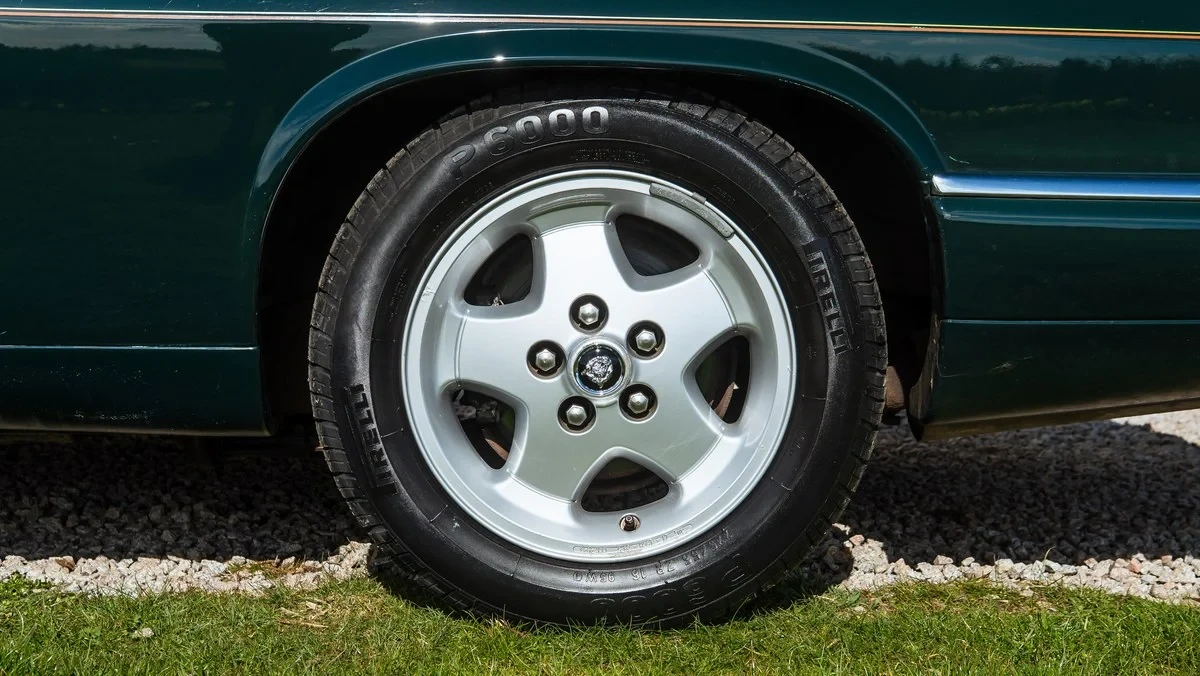 1993 Jaguar XJS Convertible - Image 21 of 30