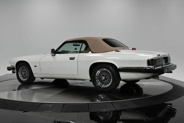 1993 Jaguar XJS Convertible - Image 5 of 21
