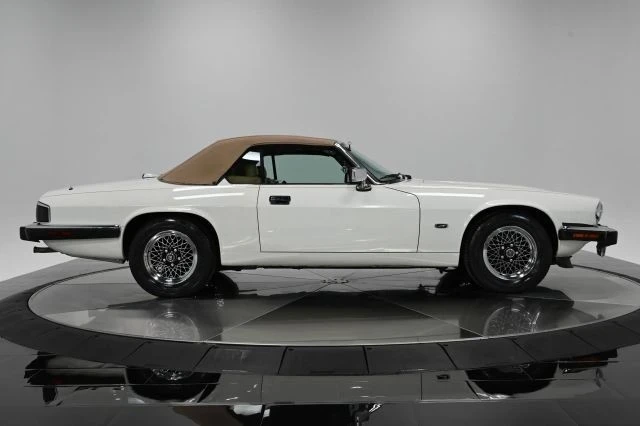 1993 Jaguar XJS Convertible - Image 10 of 21