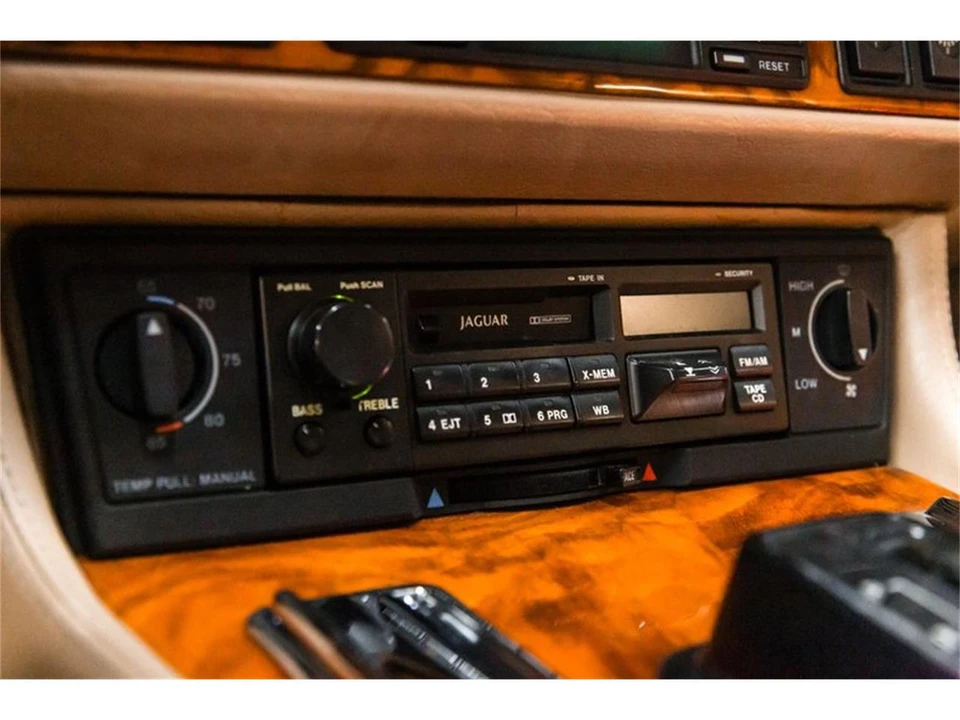 1993 Jaguar XJ40 XJ - Image 28 of 31