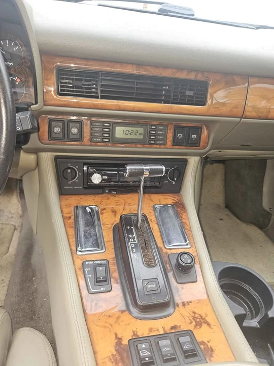 1993 Jaguar XJS Convertible - Image 7 of 9