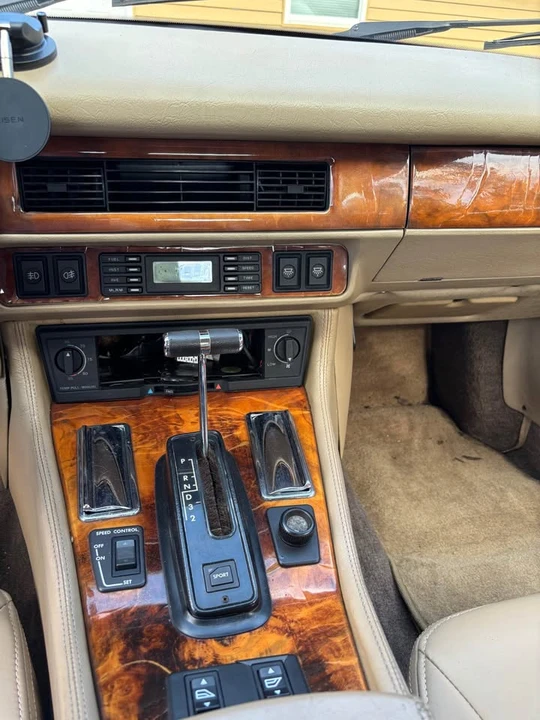 1993 Jaguar XJS Facelift V12 - Image 9 of 10