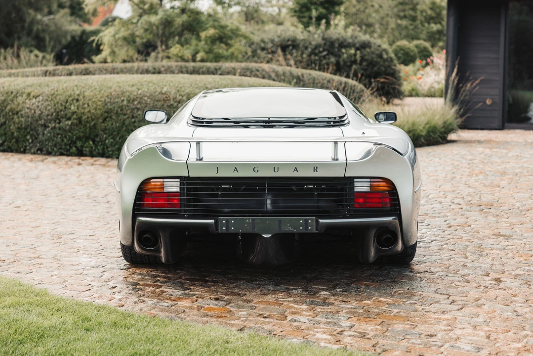 1993 Jaguar XJ220 - Image 10 of 31