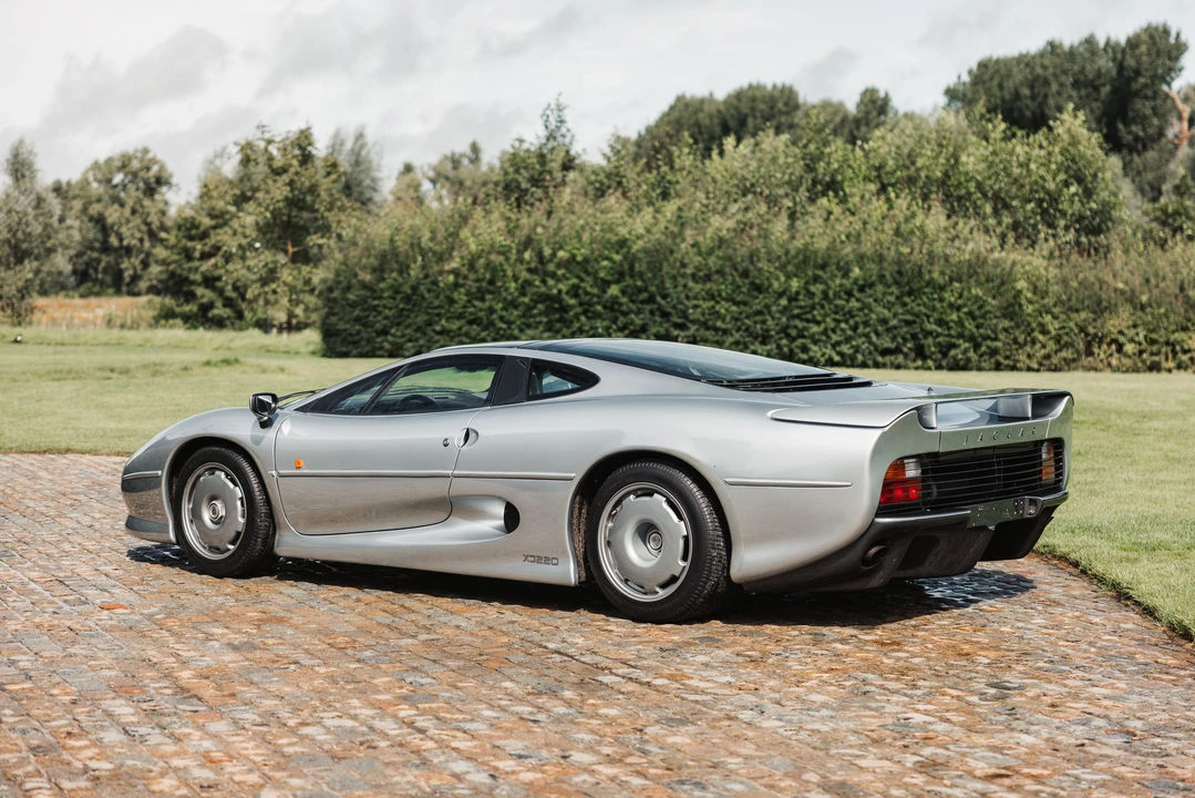1993 Jaguar XJ220 - Image 4 of 31