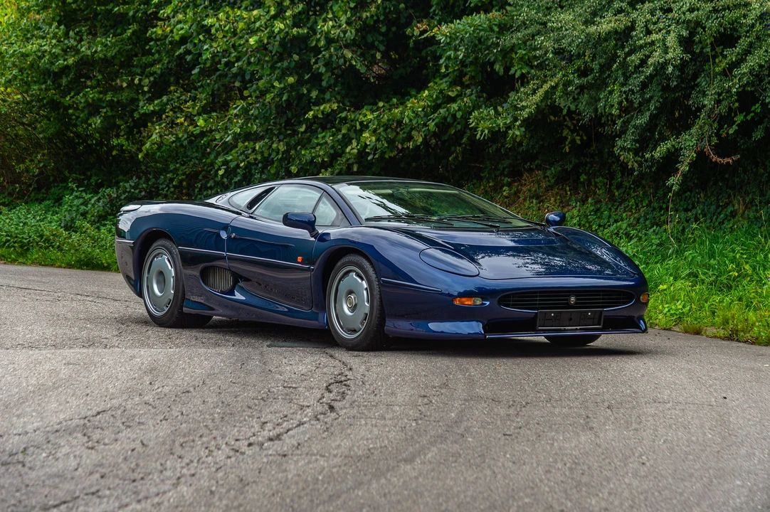 1993 Jaguar XJ220 - Image 27 of 31