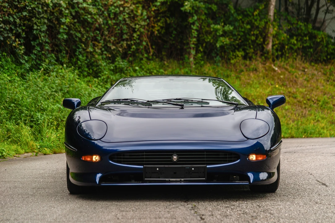 1993 Jaguar XJ220 - Image 12 of 31