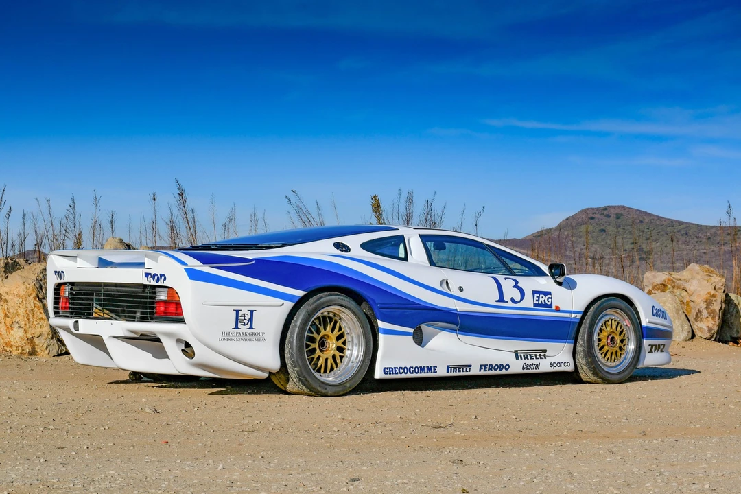 1993 Jaguar XJ220 - Image 10 of 31