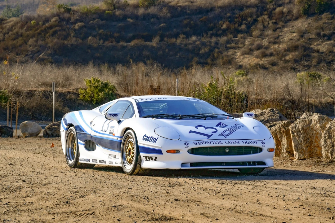 1993 Jaguar XJ220 - Image 5 of 31