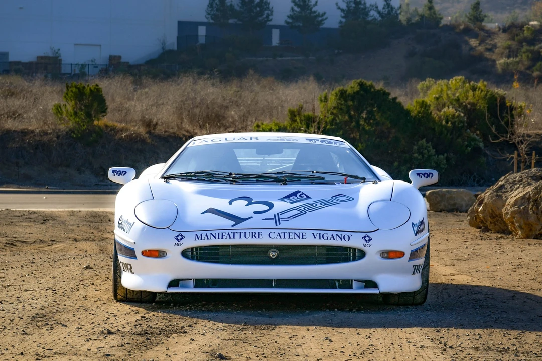1993 Jaguar XJ220 - Image 4 of 31