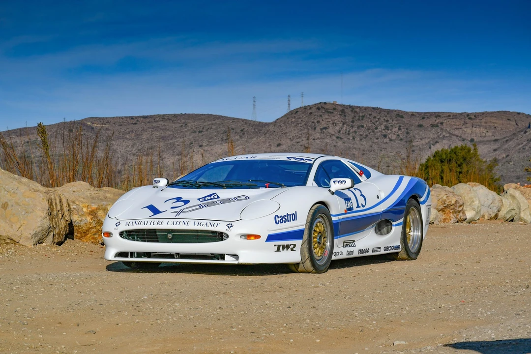 1993 Jaguar XJ220 - Image 3 of 31