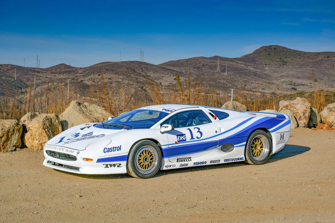 1993 Jaguar XJ220 - Image 19 of 31