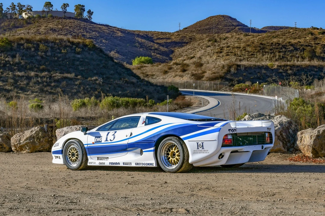 1993 Jaguar XJ220 - Image 15 of 31