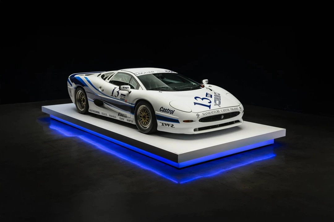 1993 Jaguar XJ220 - Image 24 of 31