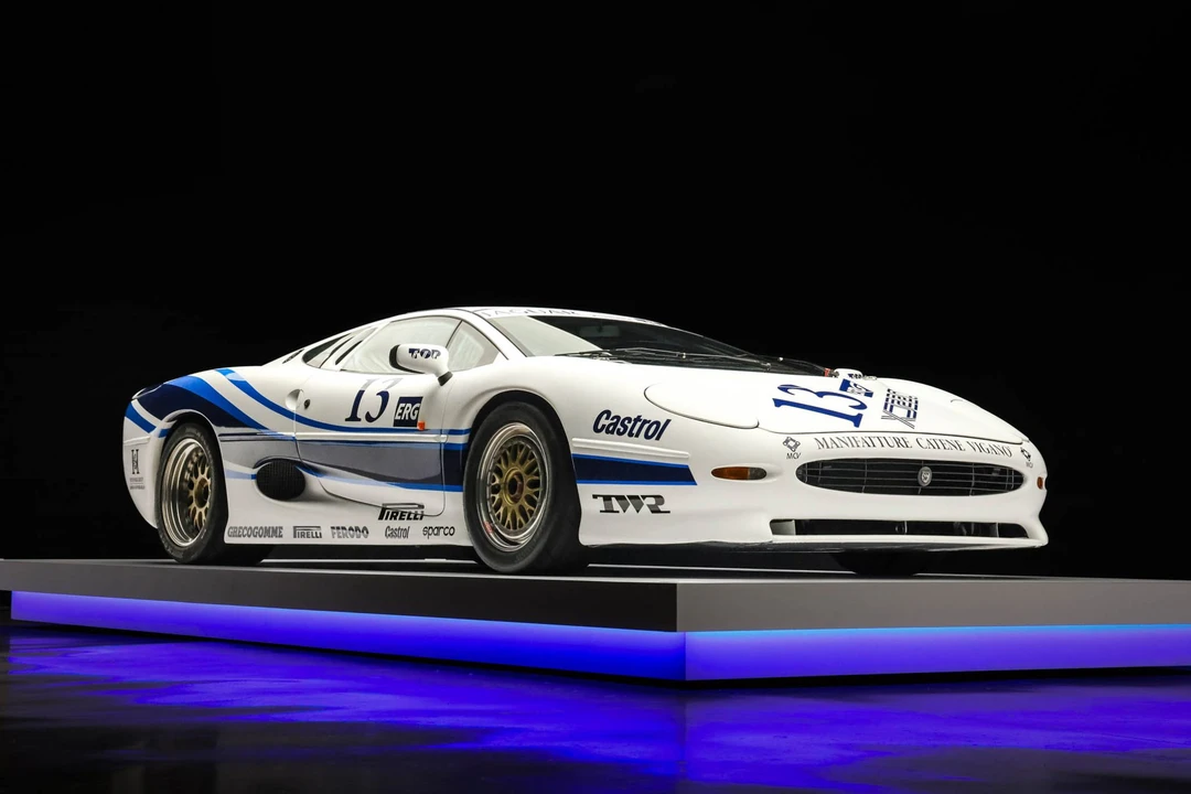 1993 Jaguar XJ220 - Image 21 of 31