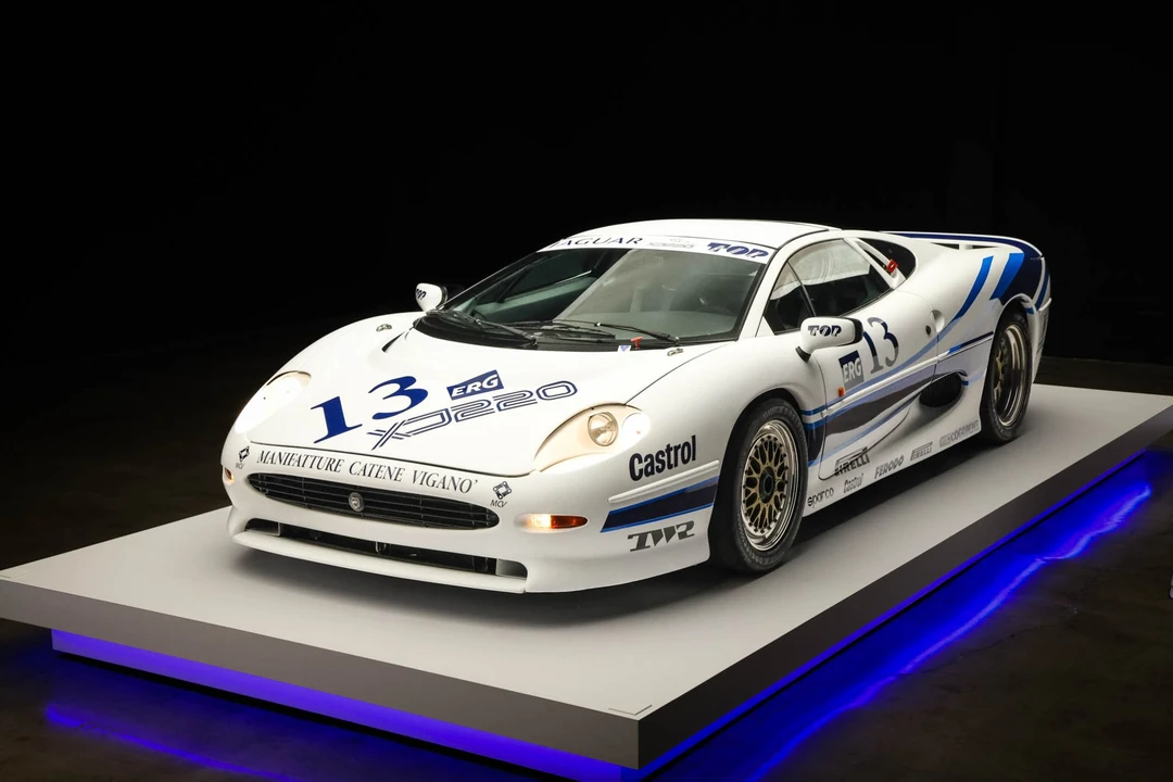 1993 Jaguar XJ220 - Image 30 of 31