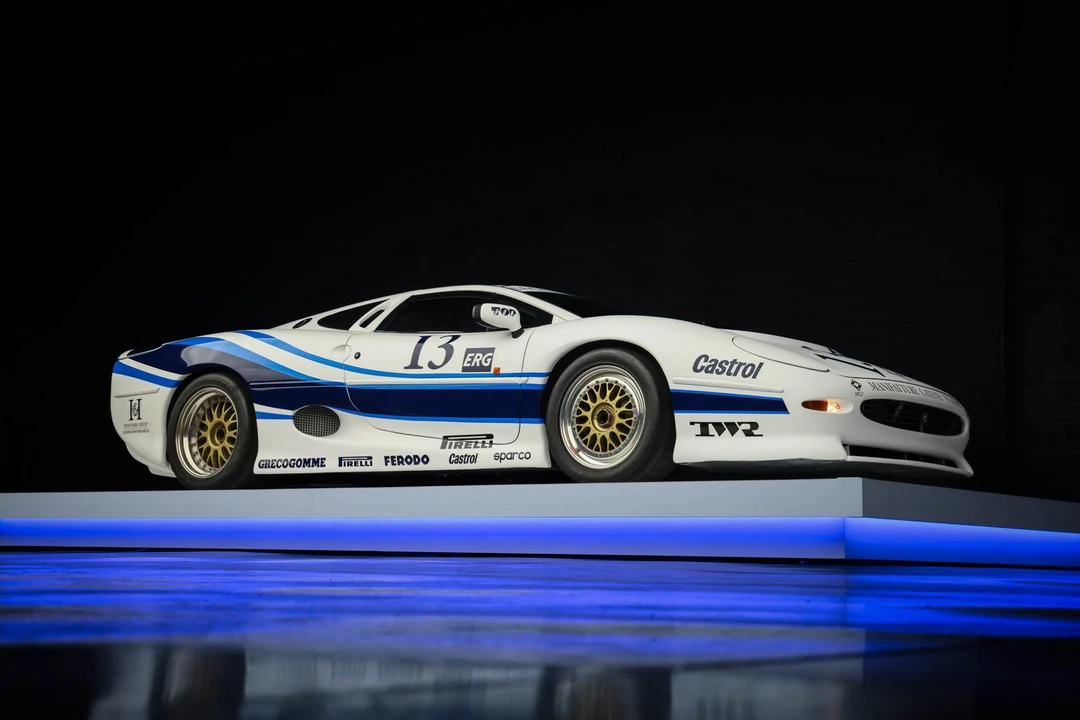 1993 Jaguar XJ220 - Image 20 of 31