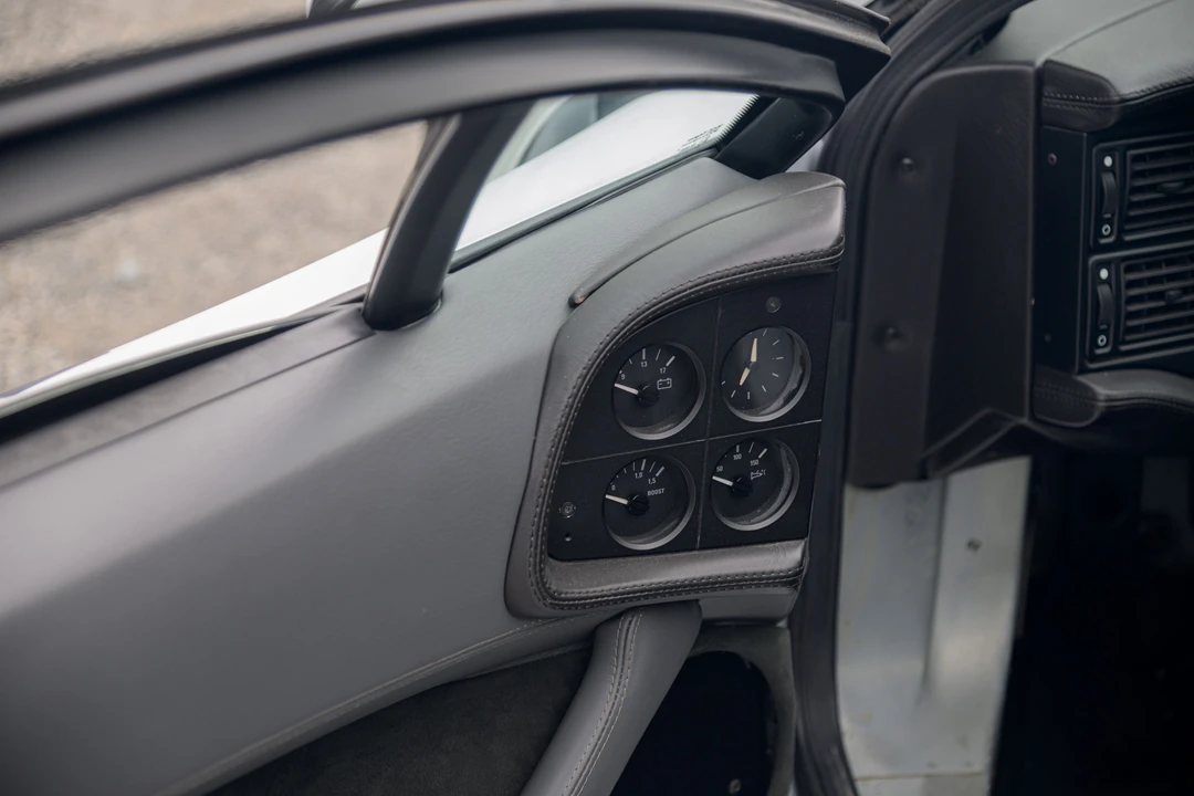 1993 Jaguar XJ220 - Image 7 of 31