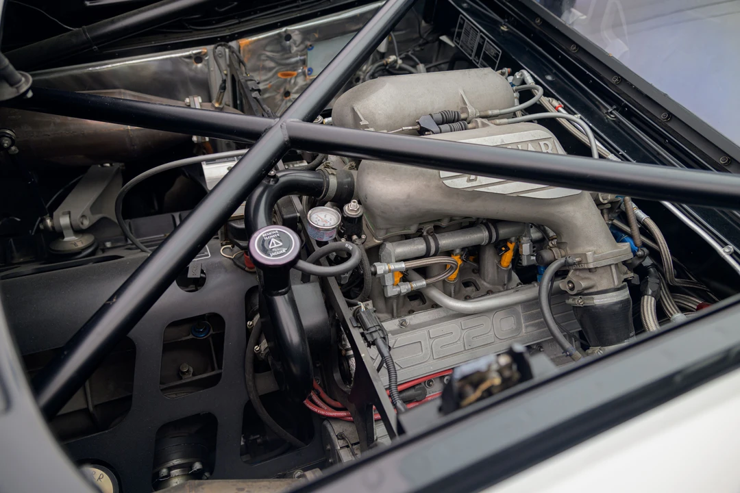 1993 Jaguar XJ220 - Image 21 of 31