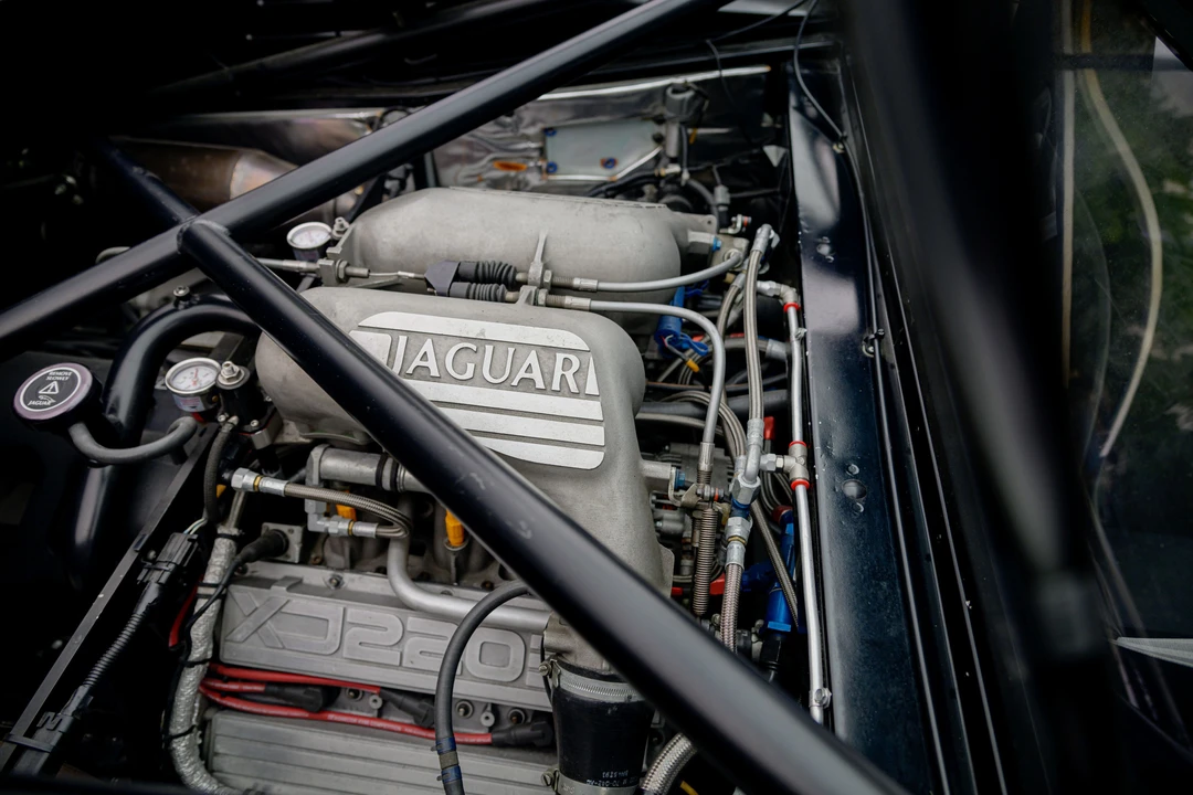 1993 Jaguar XJ220 - Image 6 of 31