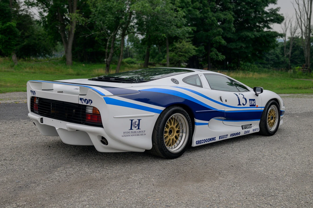 1993 Jaguar XJ220 - Image 2 of 31