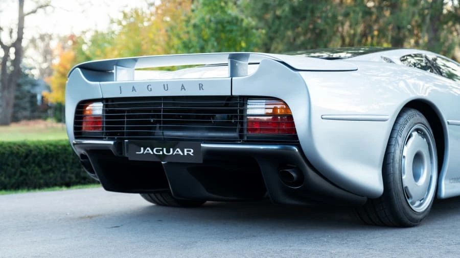 1993 Jaguar XJ220 - Image 13 of 31