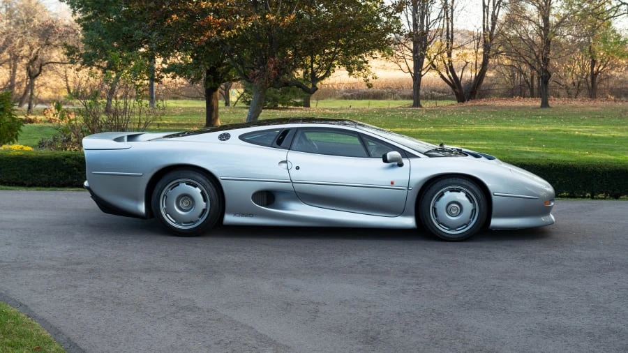 1993 Jaguar XJ220 - Image 9 of 31