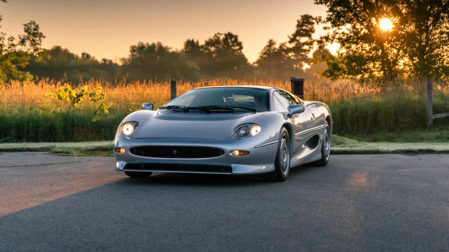 1993 Jaguar XJ220 - Image 2 of 31