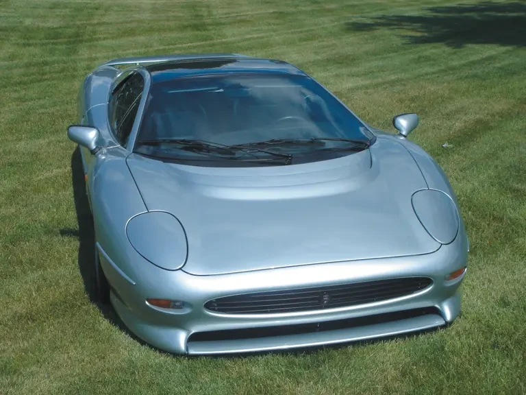 1993 Jaguar XJ220 - Image 2 of 2