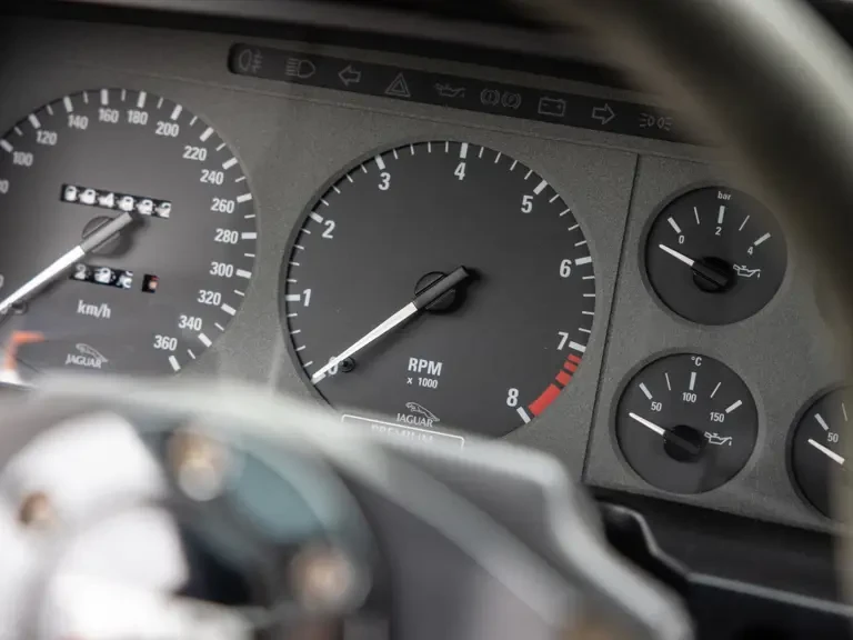 1993 Jaguar XJ220 - Image 12 of 31