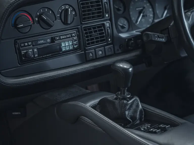 1993 Jaguar XJ220 - Image 10 of 18