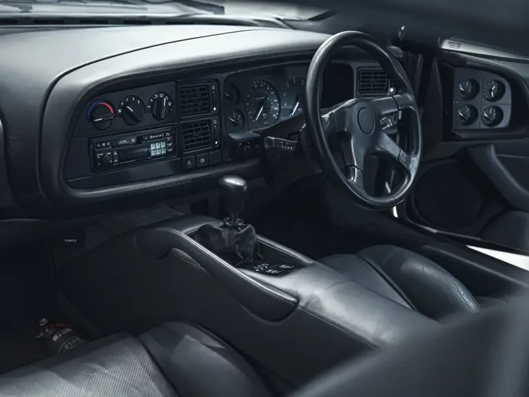 1993 Jaguar XJ220 - Image 5 of 18