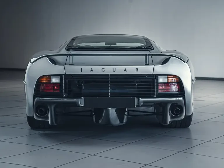 1993 Jaguar XJ220 - Image 7 of 18