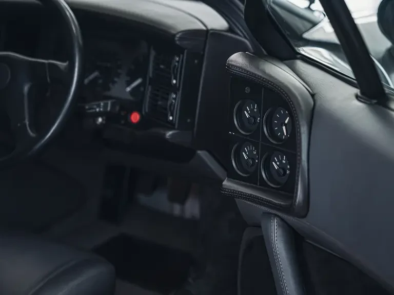 1993 Jaguar XJ220 - Image 8 of 18