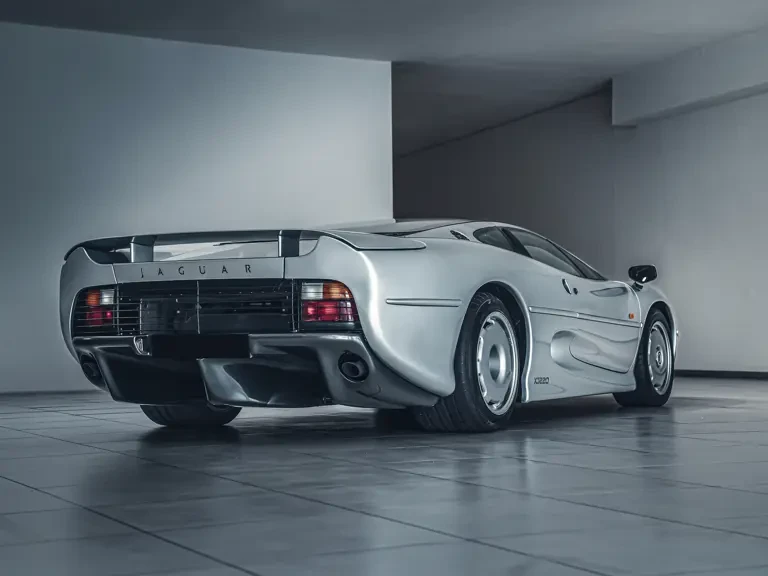 1993 Jaguar XJ220 - Image 3 of 18