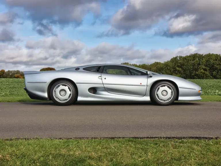 1993 Jaguar XJ220 - Image 6 of 31