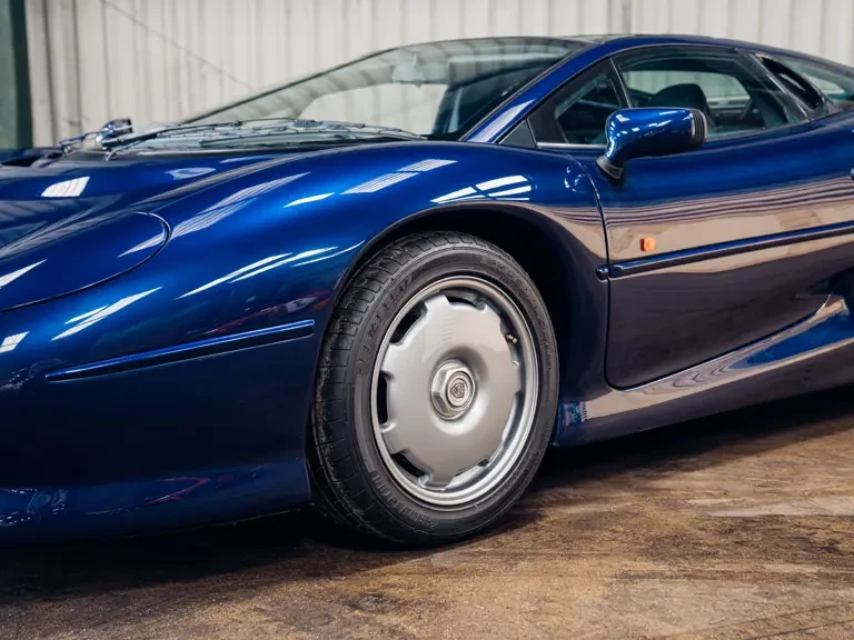 1993 Jaguar XJ220 - Image 16 of 31