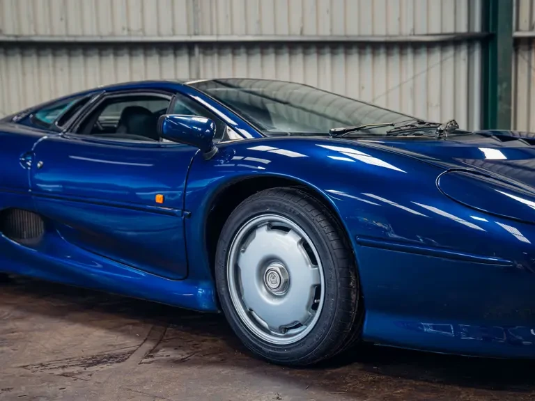 1993 Jaguar XJ220 - Image 19 of 31
