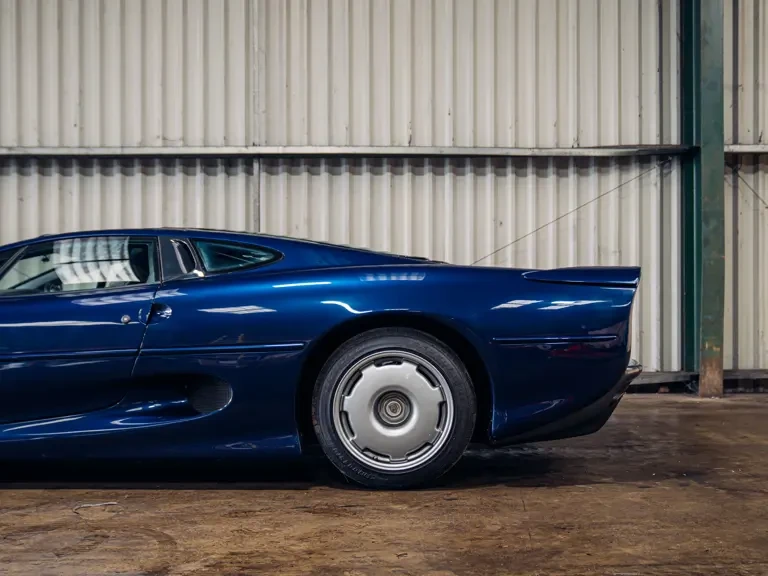 1993 Jaguar XJ220 - Image 27 of 31