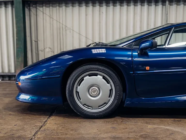 1993 Jaguar XJ220 - Image 28 of 31