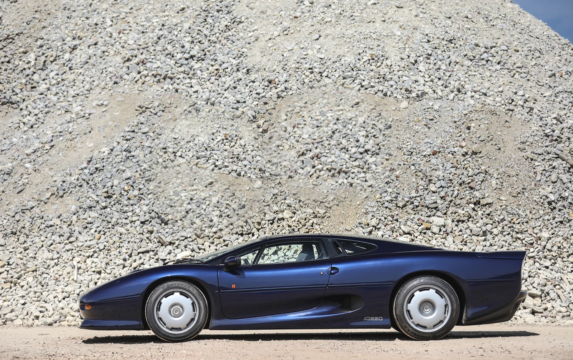 1993 Jaguar XJ220 - Image 8 of 16