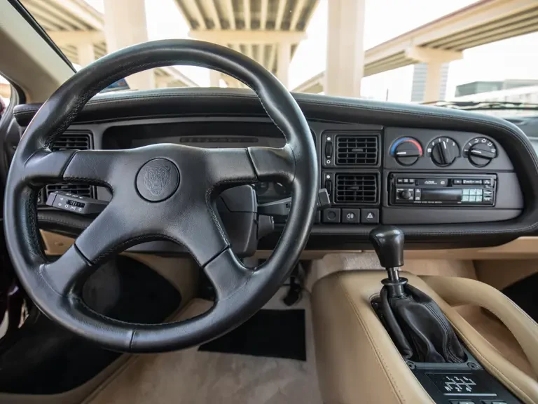 1993 Jaguar XJ220 - Image 18 of 31