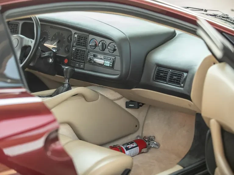 1993 Jaguar XJ220 - Image 27 of 31