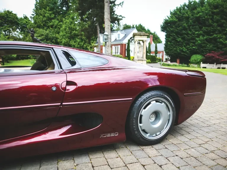 1993 Jaguar XJ220 - Image 10 of 31