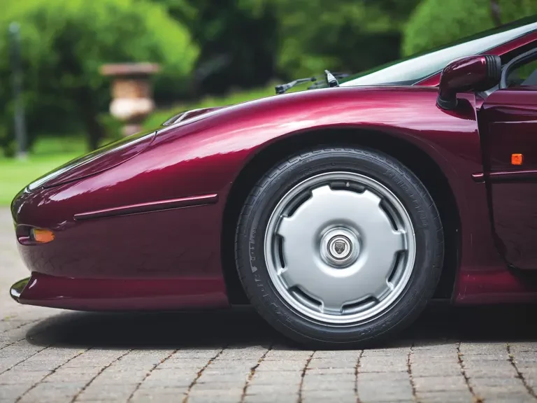 1993 Jaguar XJ220 - Image 9 of 31