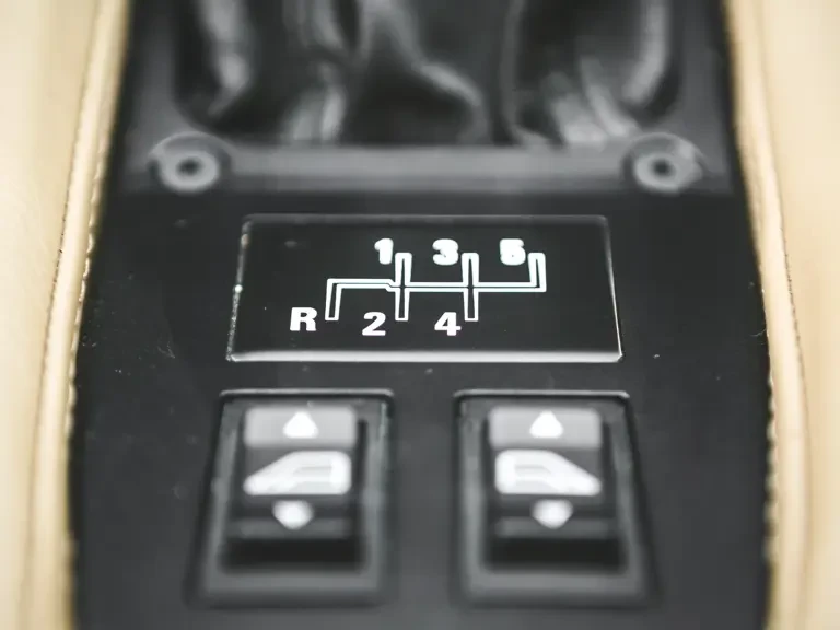 1993 Jaguar XJ220 - Image 31 of 31